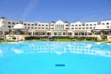 Отель Golden Tulip Taj Sultan Resort 5*