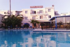 Отель Hilltop Gardens Hotel & Apartments 3*