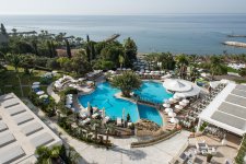 Отель Mediterranean Beach Hotel 4*