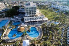 Отель Golden Bay Beach Hotel 5*