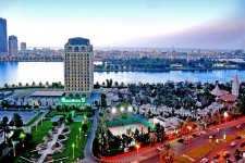 Отель Holiday International Hotel Sharjah 4*