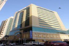 Отель Crystal Plaza Hotel 2*