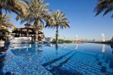 Отель Movenpick Hotel Jumeirah Lakes Towers 5*