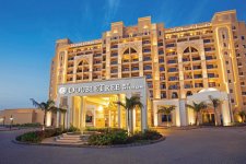 Отель Doubletree By Hilton Marjan Island Resort & Spa 5*