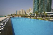 Отель DoubleTree By Hilton Hotel Dubai Jumeirah Beach 4*