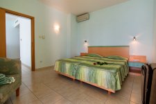 Отель Paradise Beach Elenite 4*