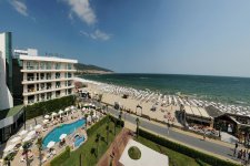 Отель DIT Evrika Beach Club Hotel 4*