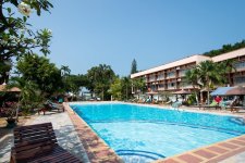 Отель Basaya Beach Hotel & Resort 3*