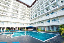 Отель Jomtien Thani Hotel 3*