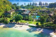 Отель Merlin Beach Resort 4*