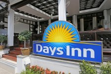 Отель Days Inn By Wyndham ex Aloha Villa 3*