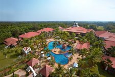 Отель Ramada Caravella Beach Resort 5*