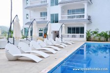 Отель Azzure By Spree Hotel Calangute 4*