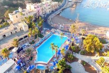 Отель Beach Garden Hotel 3*