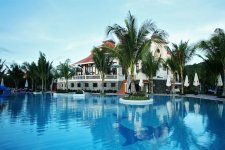 Отель Golden Coast Resort & Spa 4*