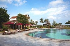 Отель Long Beach Resort Phu Quoc 4*