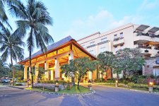 Отель Kuta Paradiso Hotel 5*