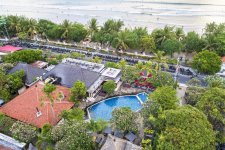 Отель Kuta Seaview Boutique Resort & Spa 4*