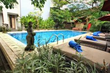 Отель Pondok Sari Beach Bungalow Resort & Spa 3*