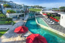 Отель FURAMAXCLUSIVE OCEAN BEACH SEMINYAK ex Outrigger O-ce-n Bali 5*