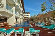 Отель Jimbaran Bay Beach Resort & Spa 4*