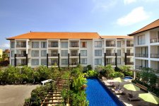 Отель TAKSU SANUR 3*