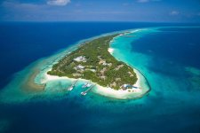 Отель Kuramathi Island Resort 4*