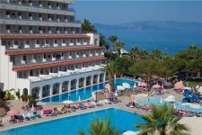 Отель Batihan Beach Resort & Spa 4*