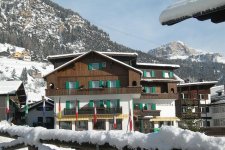 Отель Sport Hotel Enrosadira 3*