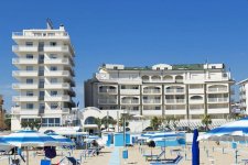 Отель Touring 4*