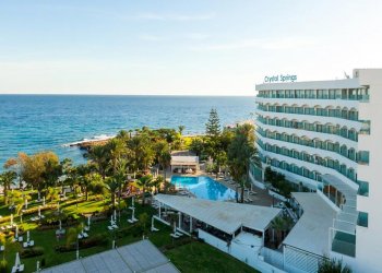 Crystal Springs Beach Hotel
