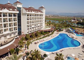 Lake & River Side Hotel & Spa